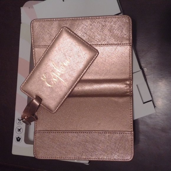 Passport Cover Luggage Tag Set - Picture 3 of 3